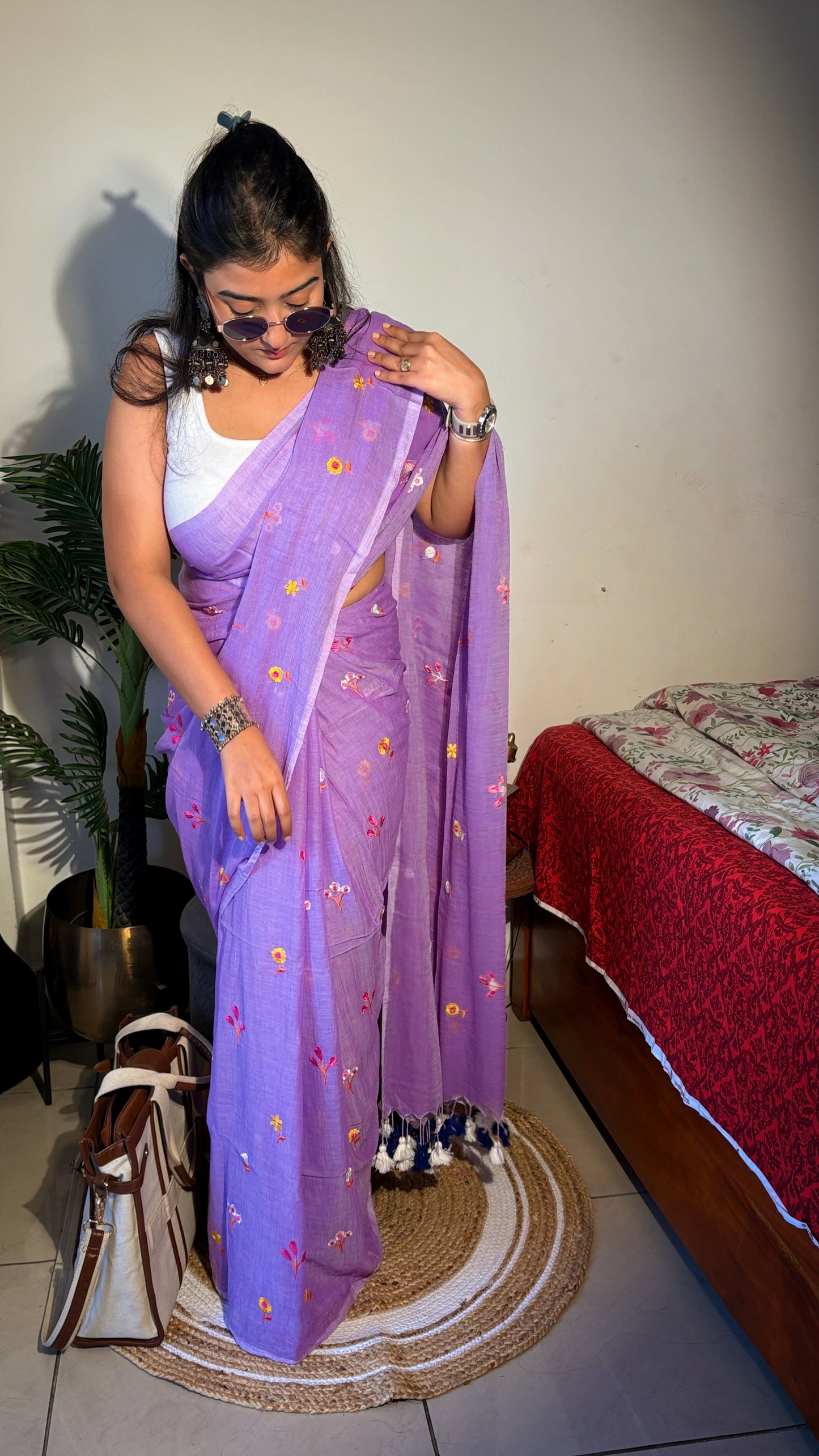 Handloom Mul flower hand embroidered Saree- lavender
