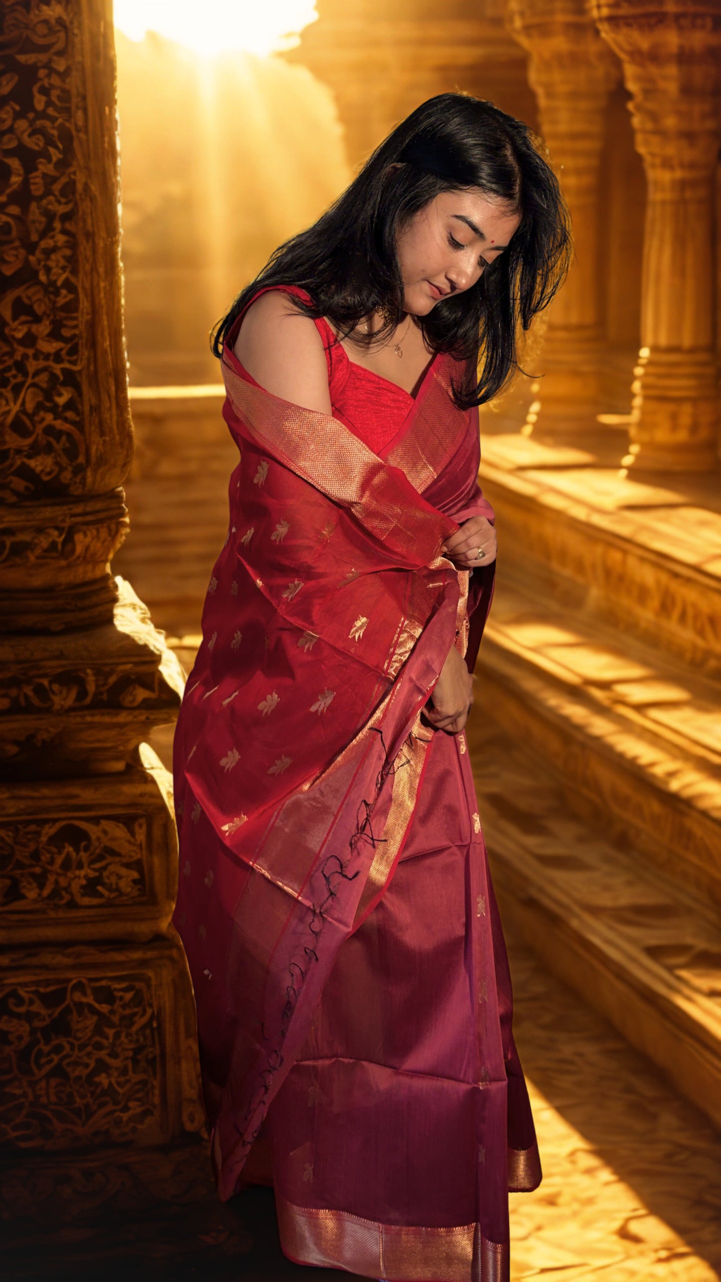 Maheshwari silk handloom- Peach pink with Red Palla